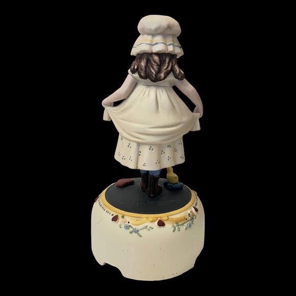 Jan Hagara PORCELAIN GIRL FIGURINE 7” Yellow Duck Chick Kitty Cat Flowers Heart - Picture 5 of 7